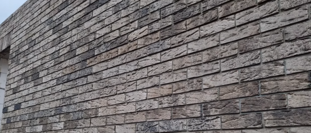 Клинкерный кирпич Faber Jar – это облицовочный и строительный материал высочайшего качества, произведенный в Германии. Отличается исключительной прочностью, долговечностью, морозостойкостью и эстетической привлекательностью благодаря особому составу глины и технологии высокотемпературного обжига