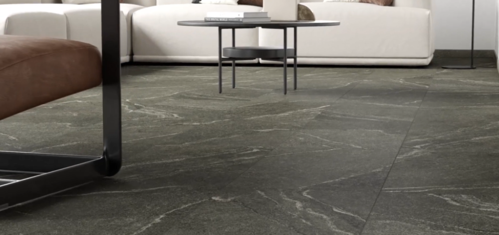 Керамогранит Coliseum производится по искусственно-высокой технологии — прессование при высоких давлениях (до 600 кгс/см²) и обжиг при температурах 1200–1300°C. Керамогранит Coliseum производится по искусственно-высокой технологии — прессование при высоких давлениях (до 600 кгс/см²) и обжиг при температурах 1200–1300°C.