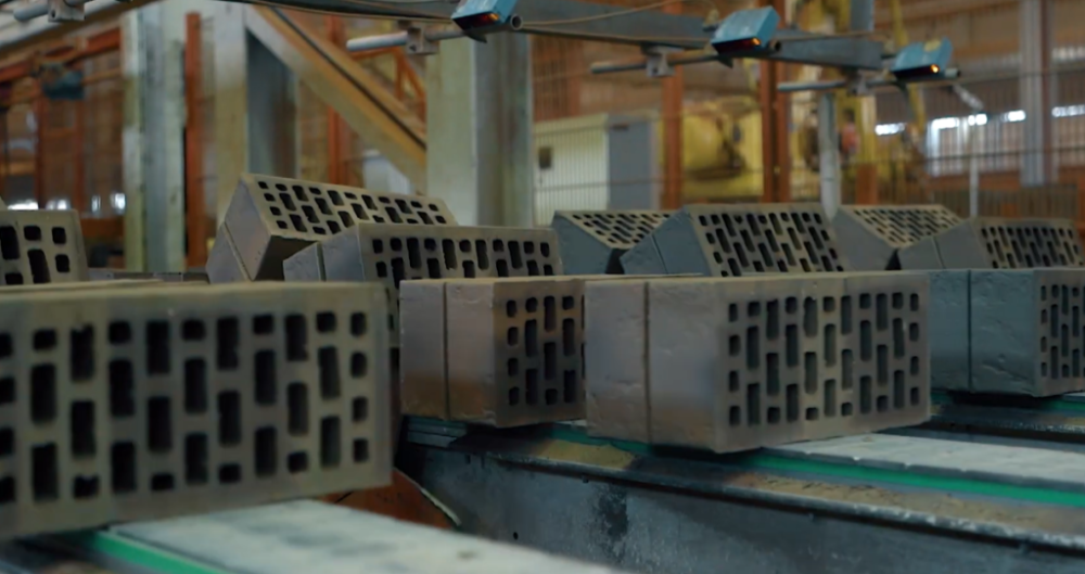 Компания Браер предлагает широкий ассортимент кирпича, сочетающего современные стандарты качества, инновационные технологии и оптимальные ценовые показатели.