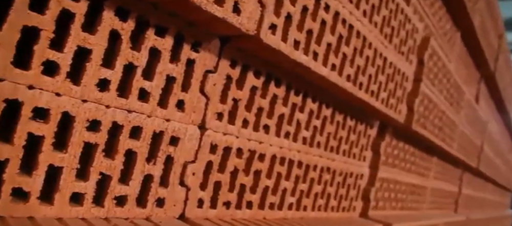 Размеры блока составляют 600 миллиметров в длину, 300 миллиметров в ширину и 200 миллиметров в высоту, что обеспечивает оптимальный баланс между плотностью и энергосбережением Размеры блока составляют 600 миллиметров в длину, 300 миллиметров в ширину и 200 миллиметров в высоту, что обеспечивает оптимальный баланс между плотностью и энергосбережением