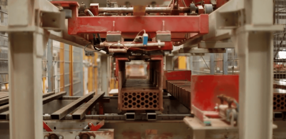 “Пятый Элемент” предлагает не только лицевой клинкерный кирпич, но и полный спектр керамических изделий для комплексного оформления экстерьера