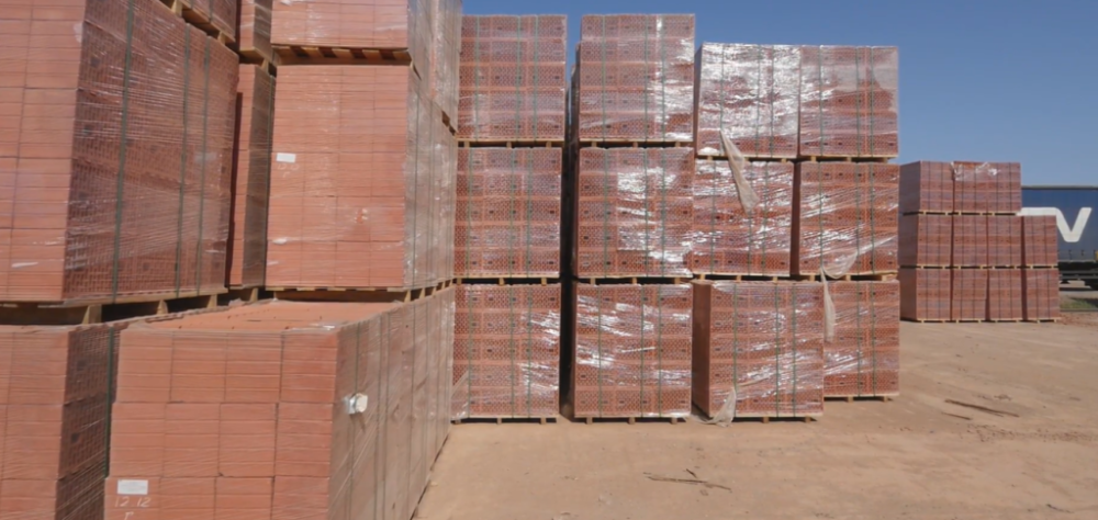 Керамические блоки "Сталинградский камень" представляют собой современную высокотехнологичную продукцию, предназначенную для возведения несущих и облицовочных конструкций в жилом и коммерческом строительстве