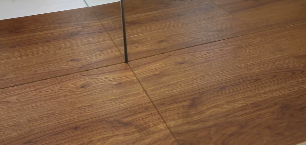 Barlinek – это эталон качества в сегменте паркетной доски. Их трехслойная конструкция, использование только качественной древесины и передовых покрытий гарантируют, что паркет будет служить десятилетиями, сохраняя свой первоначальный вид. Возможность реставрации – это еще один огромный плюс, который позволяет продлить срок службы пола Barlinek – это эталон качества в сегменте паркетной доски. Их трехслойная конструкция, использование только качественной древесины и передовых покрытий гарантируют, что паркет будет служить десятилетиями, сохраняя свой первоначальный вид. Возможность реставрации – это еще один огромный плюс, который позволяет продлить срок службы пола