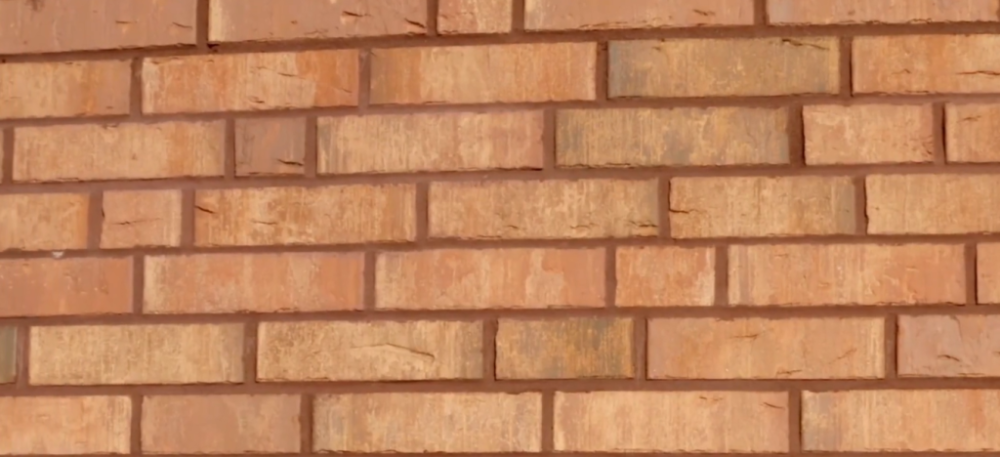 В Москве приобрести кирпич Кёнигштайн можно у компании "МОСБЛОК", которая обеспечивает высокое качество продукции и оперативные поставки, гарантируя профессиональный подход к реализации любых строительных проектов.